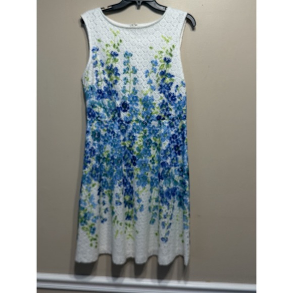 Studio One New York Dresses & Skirts - Dress Studio One Sz 12 Women's White Blue Floral Scoop Neck A-Line Textured Lace